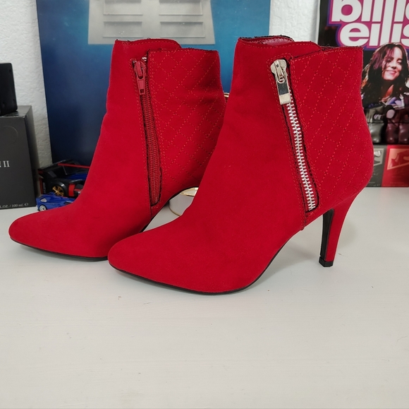ME TOO ELLEN Ankle Bootie Red Suede Pointed Toe Stiletto Heel Size 7 - Picture 3 of 10